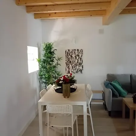 Holiday home Vivienda A Estrenar Con Aparcamiento Playa Caolin Lago (Lugo)