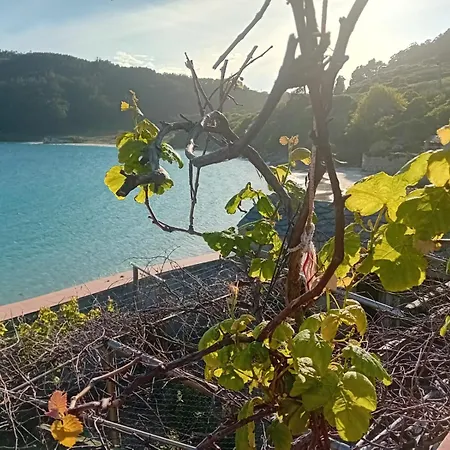 Vivienda A Estrenar Con Aparcamiento Playa Caolin Holiday home Lago (Lugo)