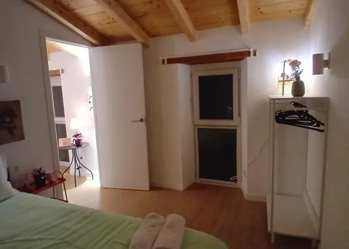 Vivienda A Estrenar Con Aparcamiento Playa Caolin Holiday home Lago (Lugo)